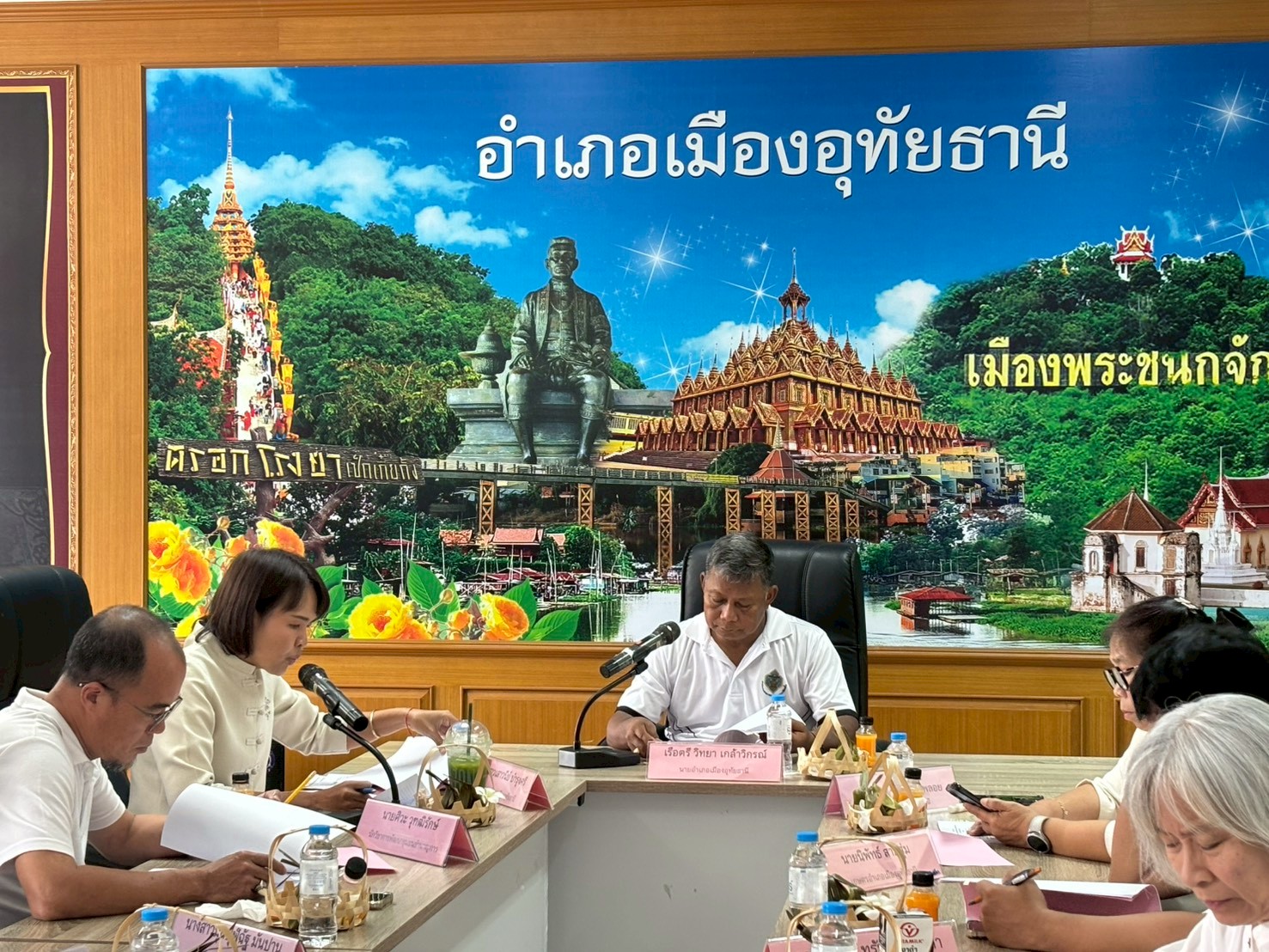 ประชุมคณะอนุกรรมการกลั่นกรองเเละติดตามการดำเนินงานกองทุนพัฒนาบทบาทสตรีอำเภอ