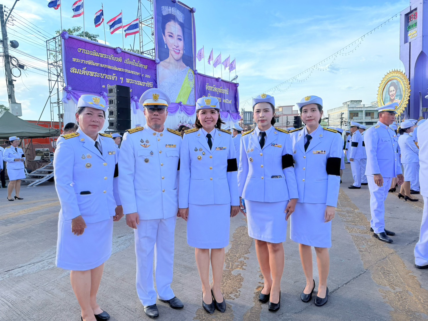 จังหวัดอุทัยธานี ประกอบพิธีถวายเครื่องราชสักการะและวางพานพุ่ม และพิธีจุดเทียนถวายพระพรชัยมงคล เนื่องในโอกาสพระราชพิธีมหามงคลเฉลิมพระชนมพรรษา 4 รอบ สมเด็จพระนางเจ้าฯ พระบรมราชินี 3 มิถุนายน 2569