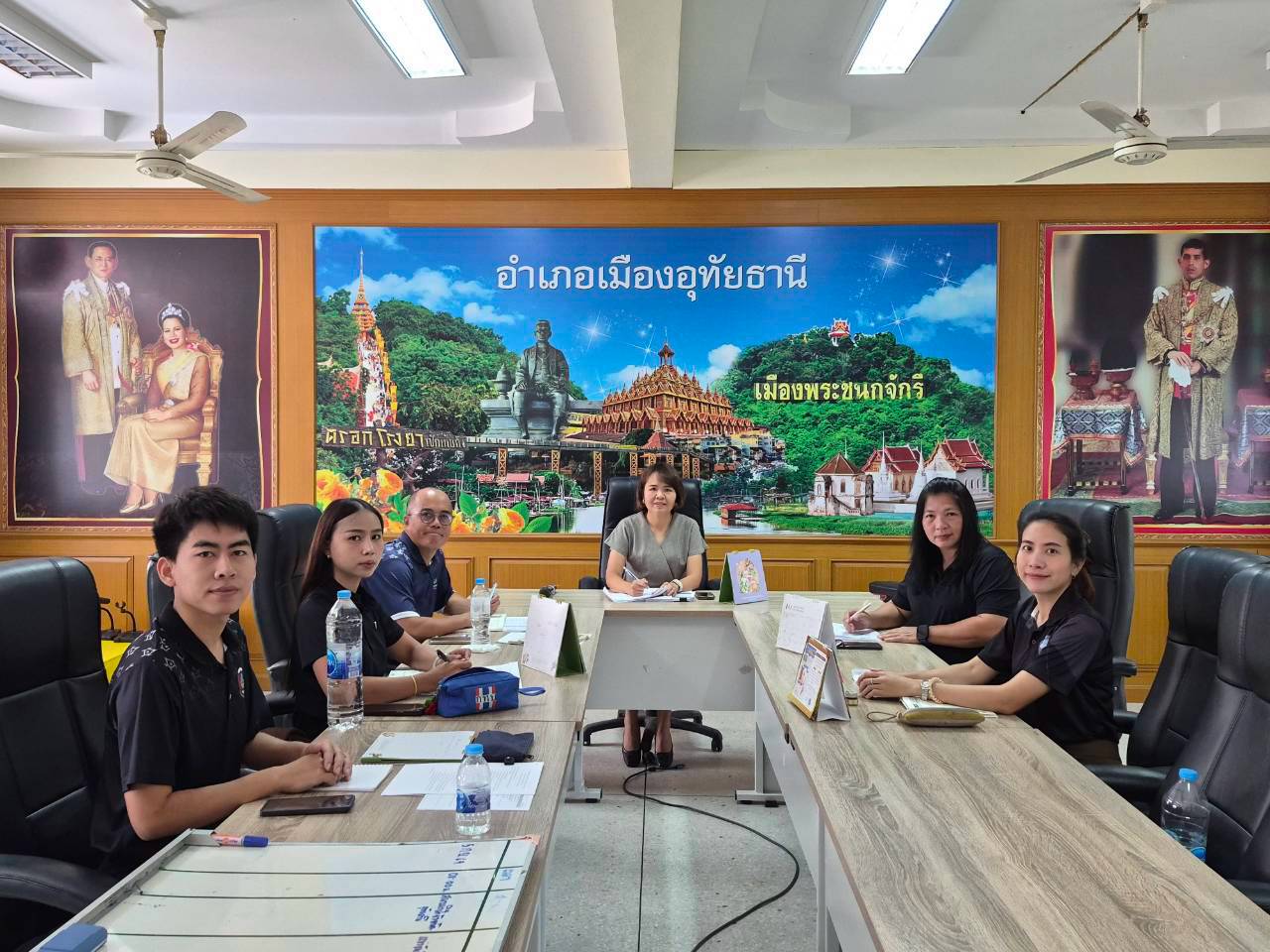 ประชุมทีมเจ้าหน้าที่สำนักงานพัฒนาชุมชนอำเภอเมืองอุทัยธานี